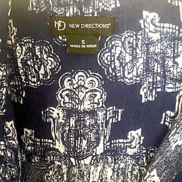 New Directions women’s ruched sleeve button down shirt size small - Picture 6 of 6